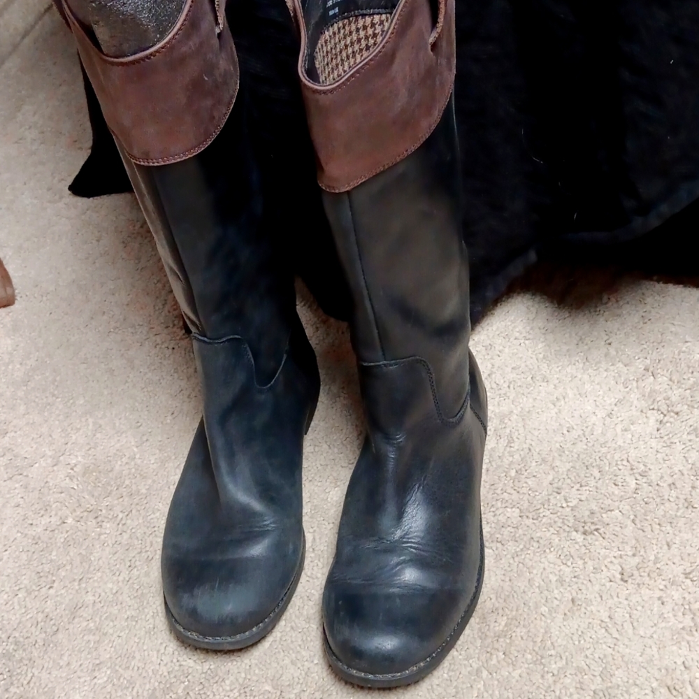 Cole Haan/Nike Air 2 toned 16inch high leather boot size 6